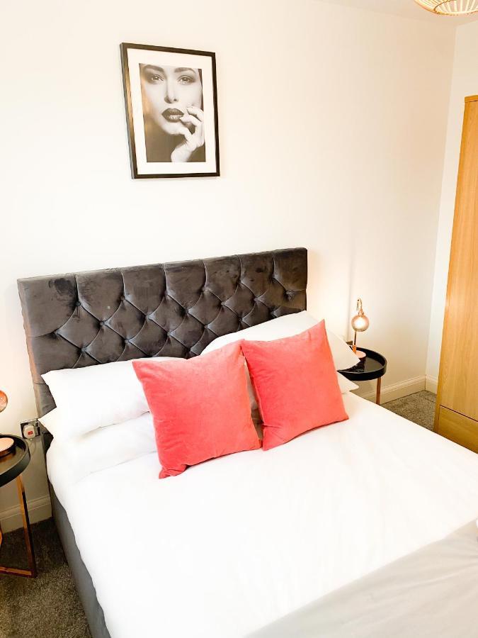 Tudors Esuites 3 Bed House Garden & Netflix Birmingham Exteriér fotografie
