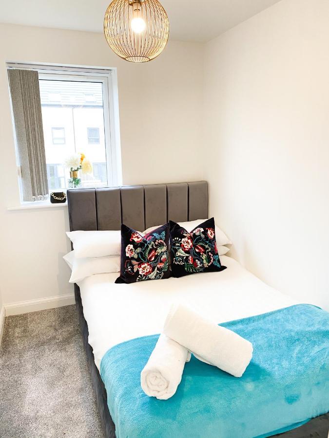 Tudors Esuites 3 Bed House Garden & Netflix Birmingham Exteriér fotografie
